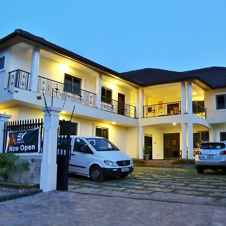 Eden Vale Hotel Ajiringano Exterior photo