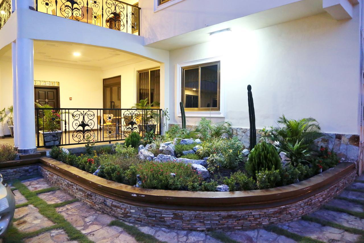 Eden Vale Hotel Ajiringano Exterior photo